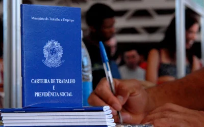 Como fica o 13º salário e as férias do trabalhador que recebeu o benefício do Programa Emergencial de Manutenção do Emprego e da Renda?