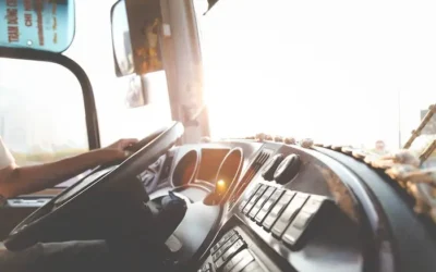 Contrato entre motorista e empresa de logística se enquadra como transporte autônomo de carga